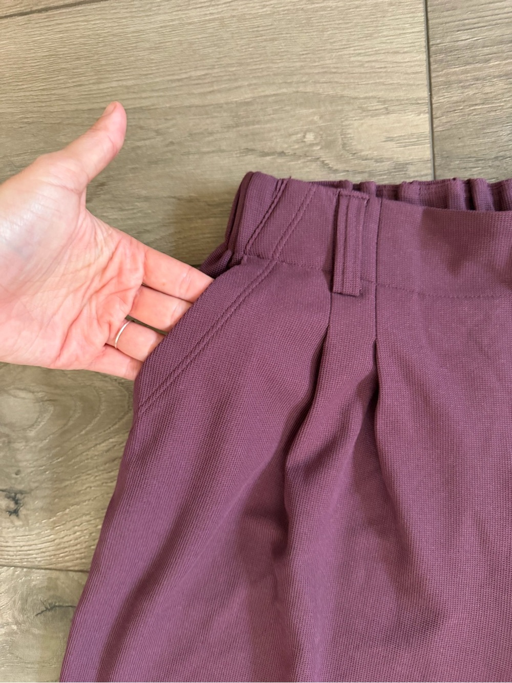 HALRA Wide-Leg High-Waist Pants in Plum Size Small - Picture 8 of 9